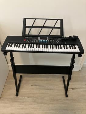 PlayOn Elektronisch Keyboard 61 Toetsen – (incl. standaard en microfoon)