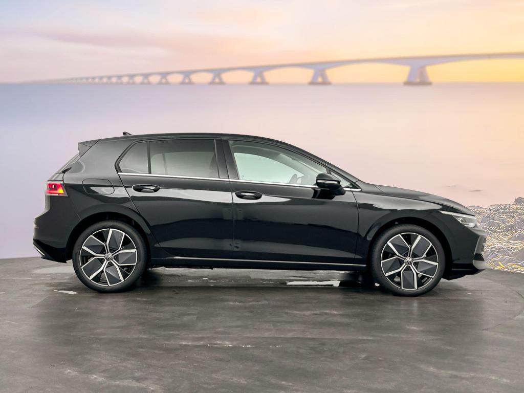 Volkswagen Golf style plug in hybride 204 pk