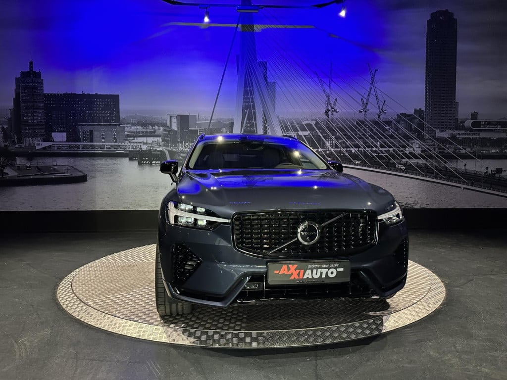 Volvo XC60 2.0 t6 plug-in hybrid awd plus dark *pano*hksound*leder*memory*