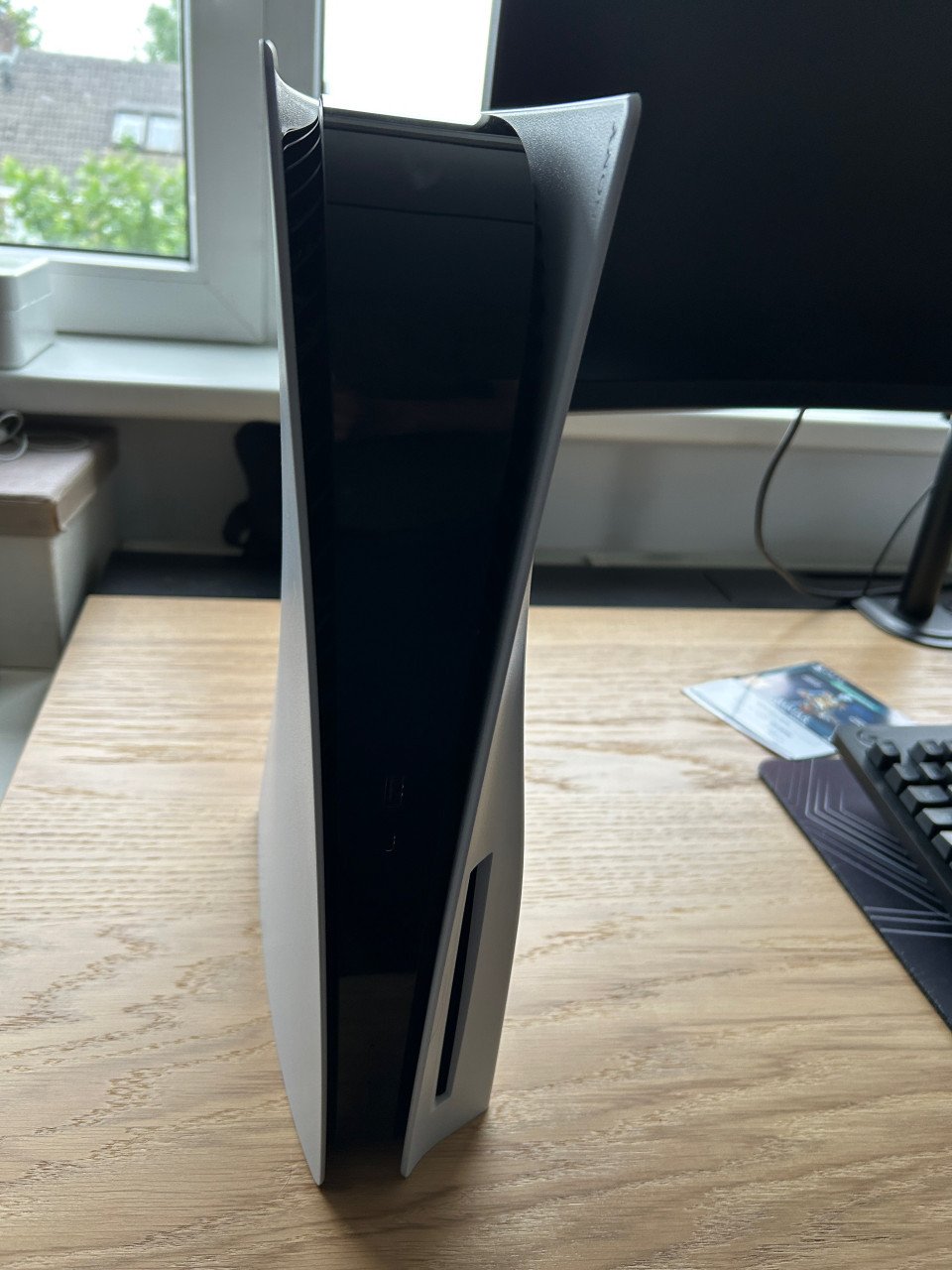 Playstation 5 disc edition, 1TB + 2TB ssd, controller en 4 games