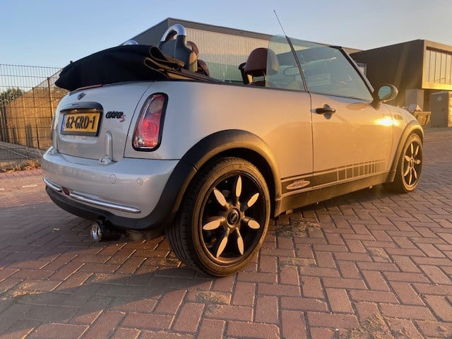 Schitterende MINI Cooper sidewalk jwc cabriolet weinig km 4299 euro
