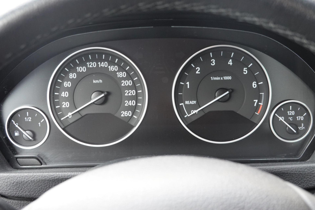 BMW 3-serie 320i executive