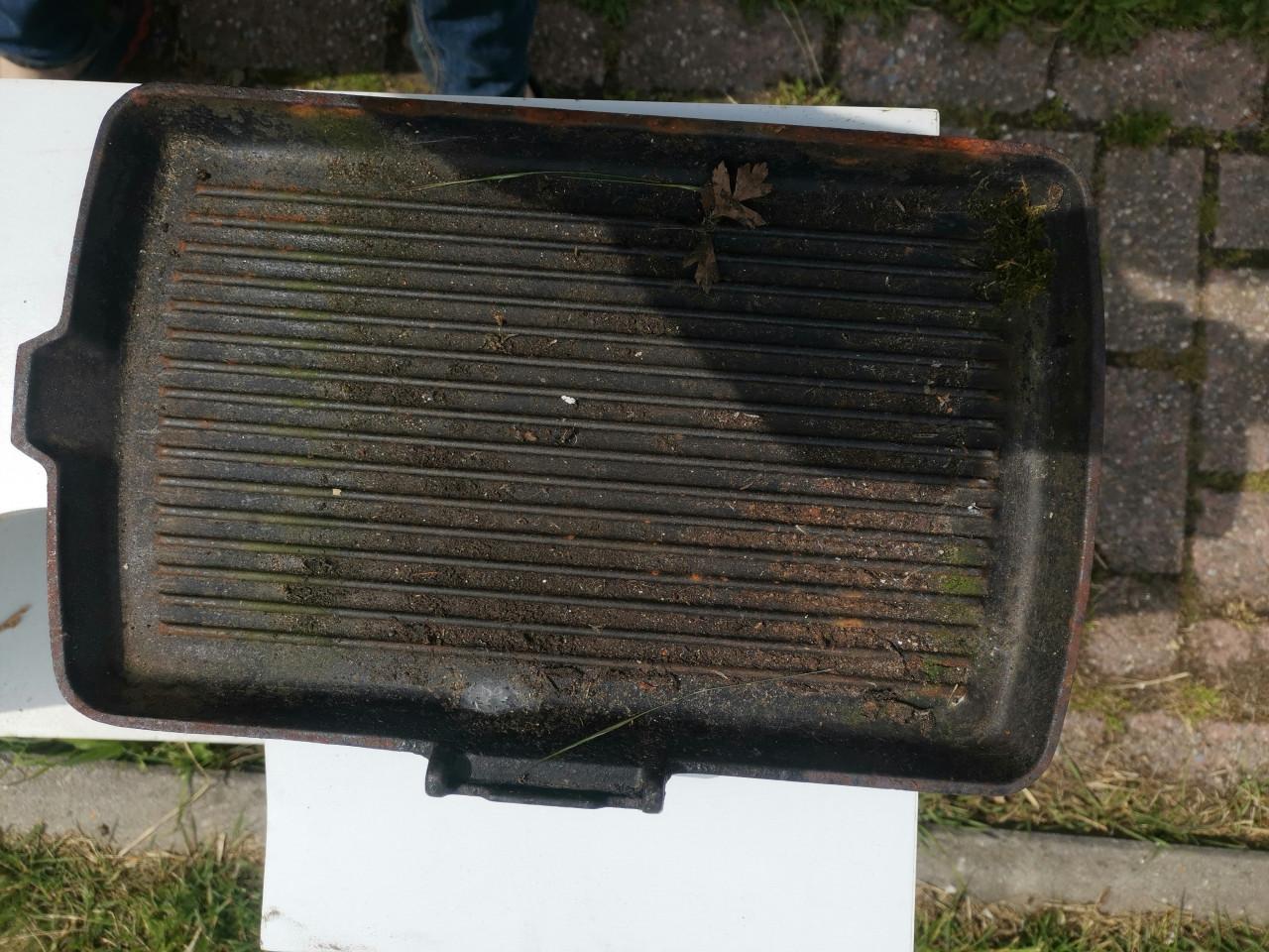 Twee maal grill pan/plaatje