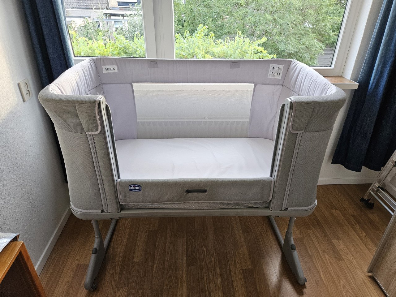 Chicco Next2Me Forever Ash Grey