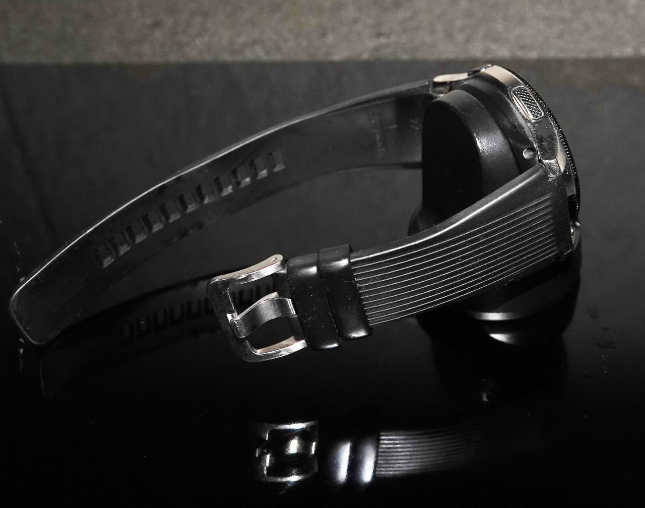 Samsung Galaxy watch (46 mm) R-800 met oplaadstandaard