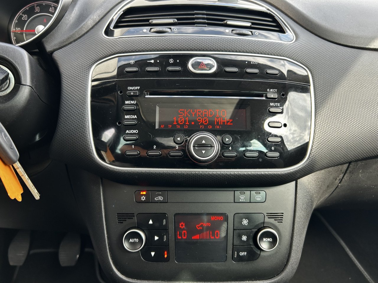 Fiat Punto Evo 0.9 TwinAir Lounge/PANO/AIRCO/CRUISE CONTR/