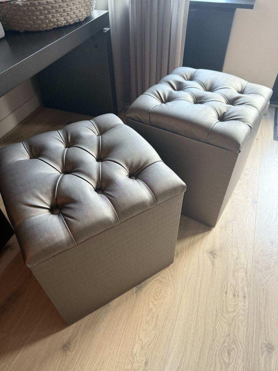 6 Luxe Eetkamerstoelen incl. 2 poeven