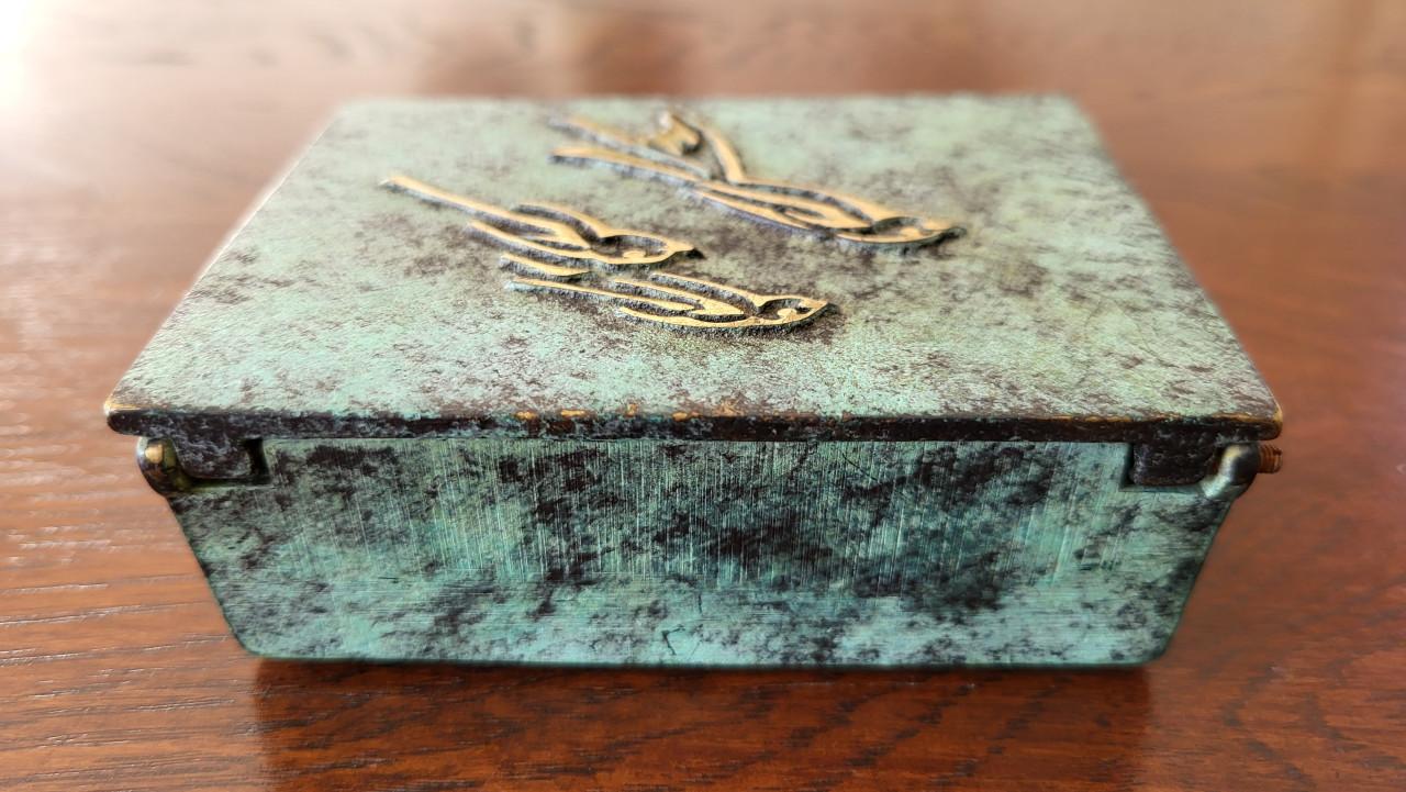 Brauerei Stauder Essen zwaar (bronzen?) doosje met zwaluw reliëf