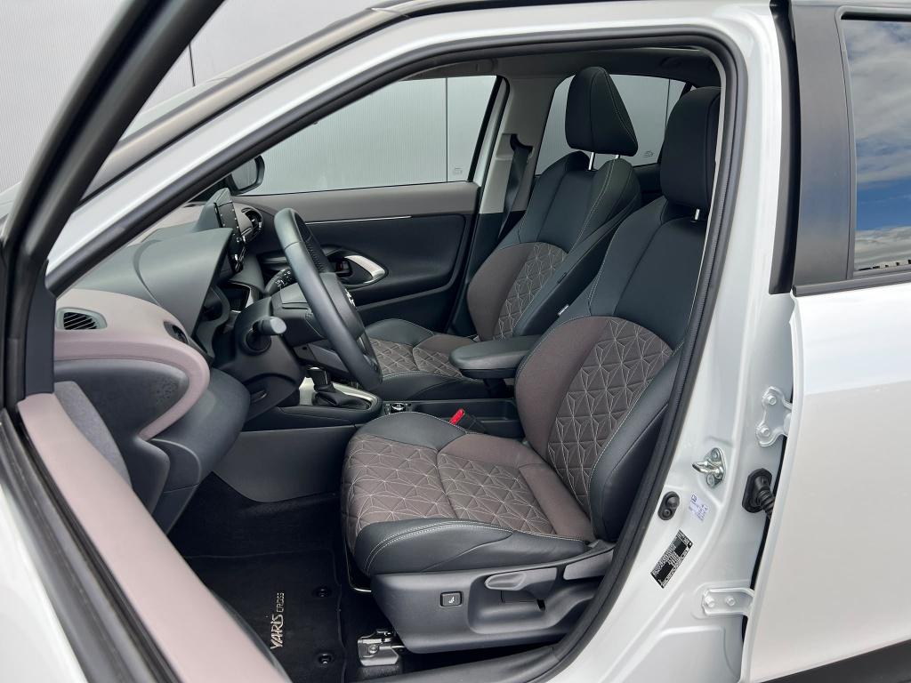 Toyota Yaris Cross 1.5 hybrid executive | 360 camera | elec. klep | stuurve