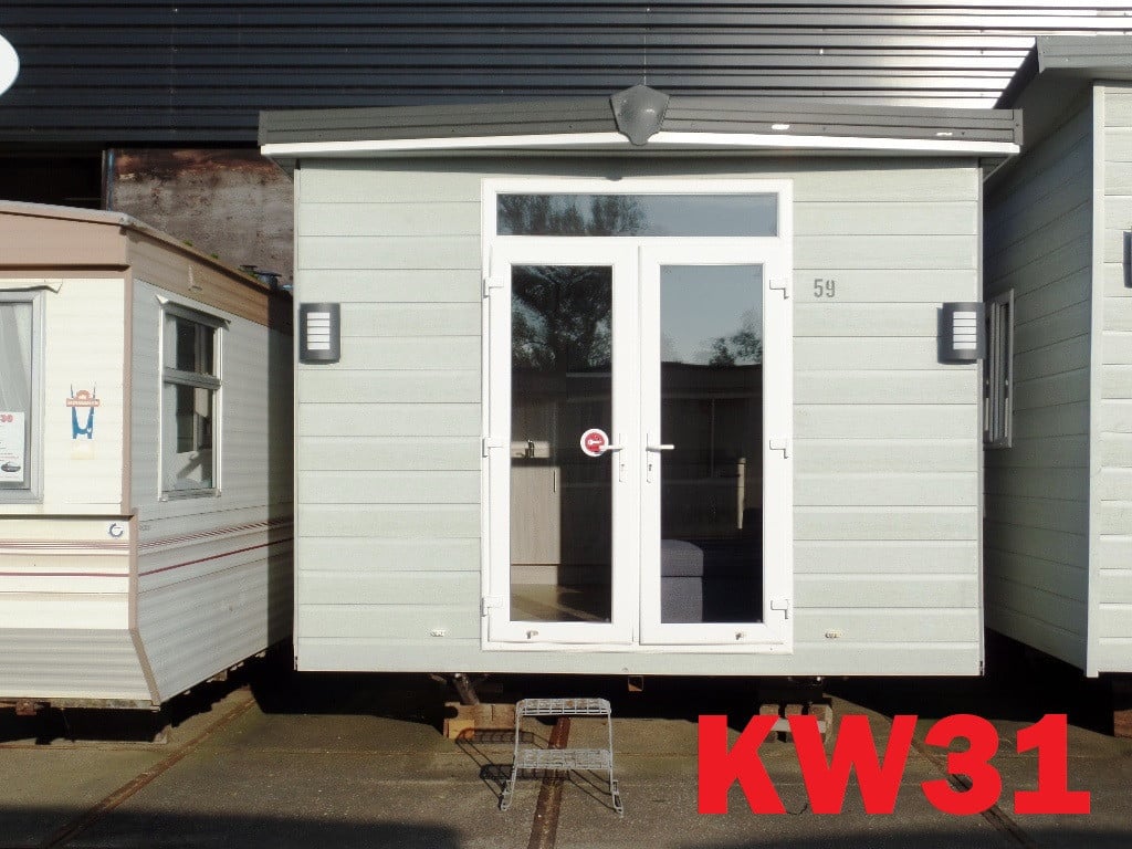 Compacte stacaravans en chalets voor kleine kavel te koop
