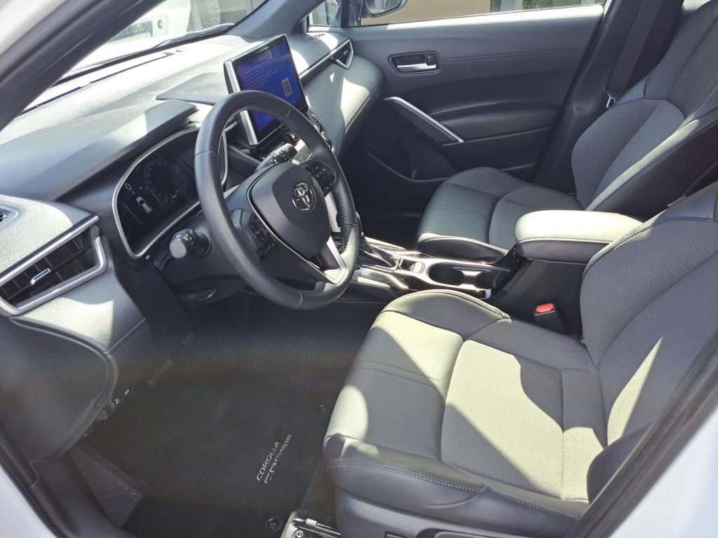 Toyota Corolla Cross 2.0 high power 153 pk hybrid 200 style