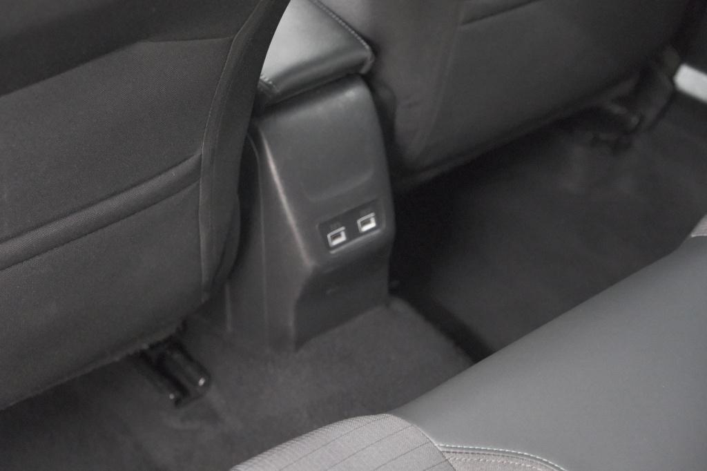 Peugeot 2008 puretech 130 eat8 allure pack | camera | apple carplay | parke