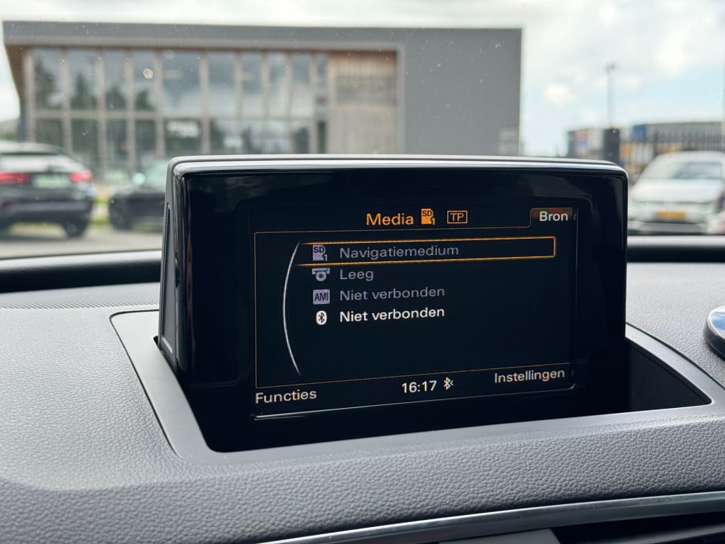 Audi Q3 1.4 tfsi cod design pro line plus