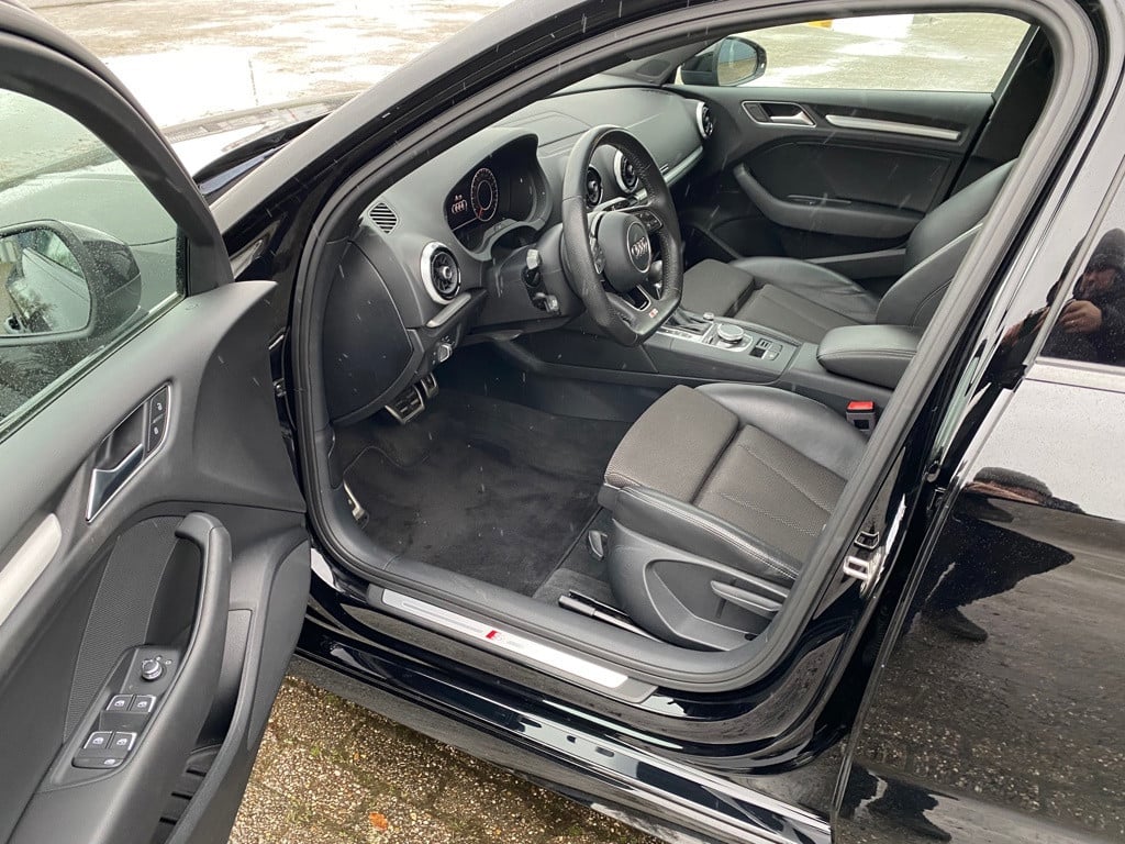 Audi A3 limousine 1.5 tfsi cod sport s line edition