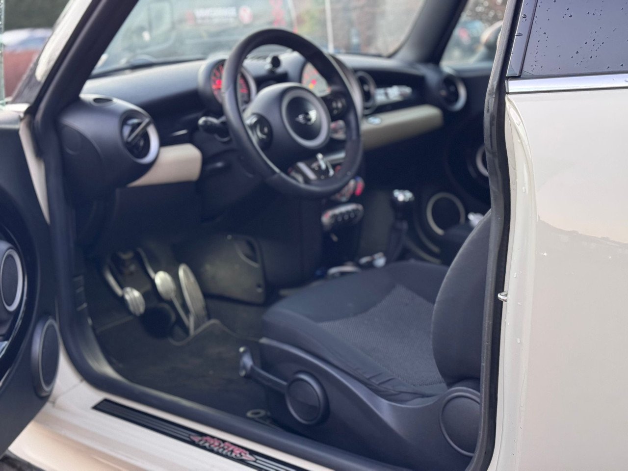 Mini 1.6 16V John Cooper Works S 275pk