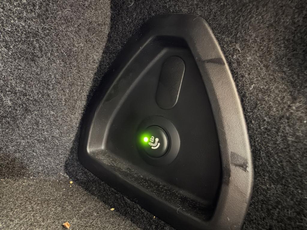 BMW 3-serie 330e m-sport | schuif/kanteldak | trekhaak | 360 camera |