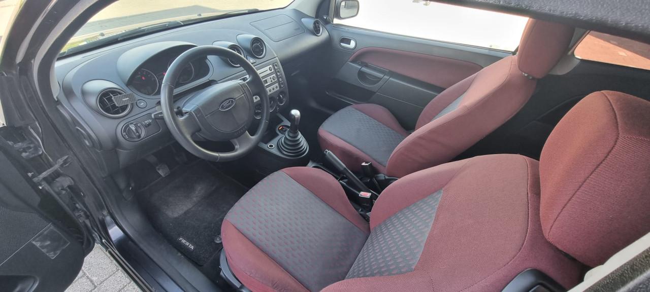 Ford Fiesta in nette staat, vol jaar APK