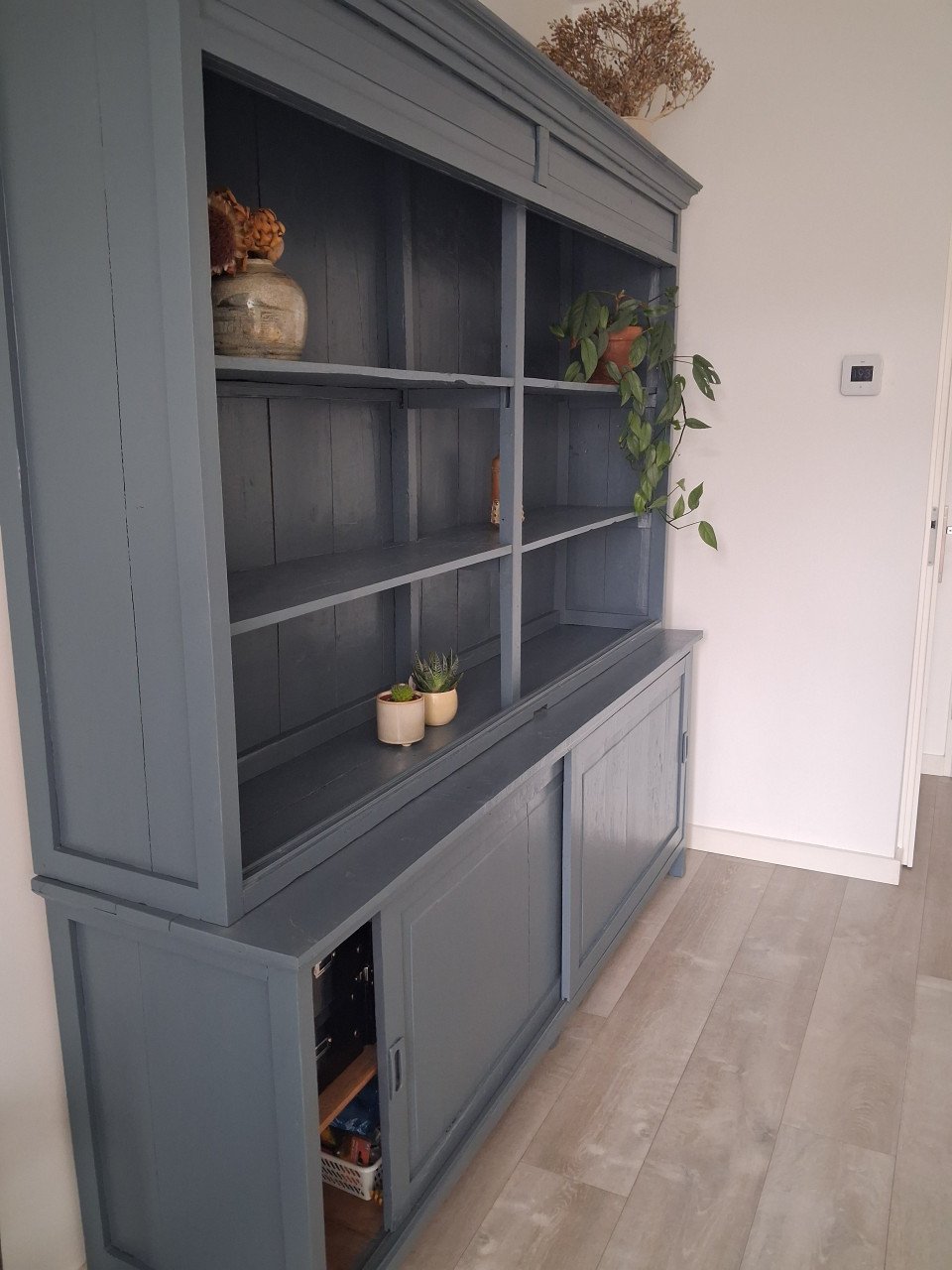 Kast