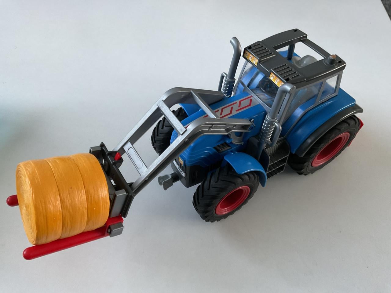 Playmobil. Traktor country.    Jaar: 2011.   Nr. 71004.