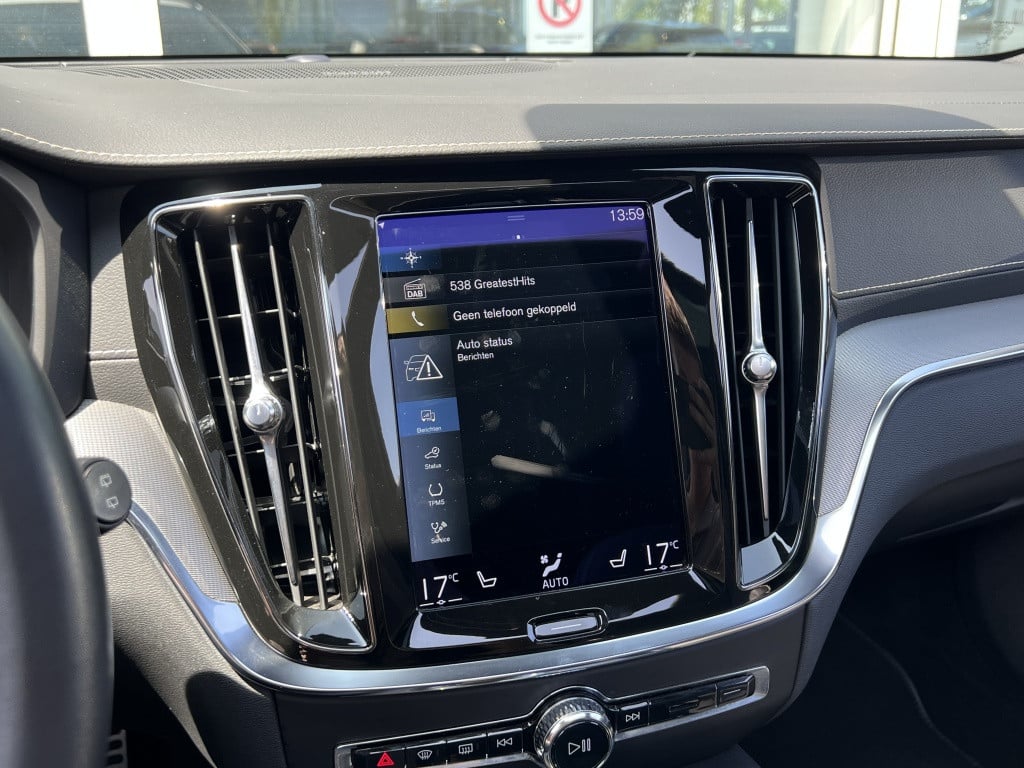 Volvo V60 t6 398pk recharge r-design| panodak| adap.cruise| trekhaak| awd|