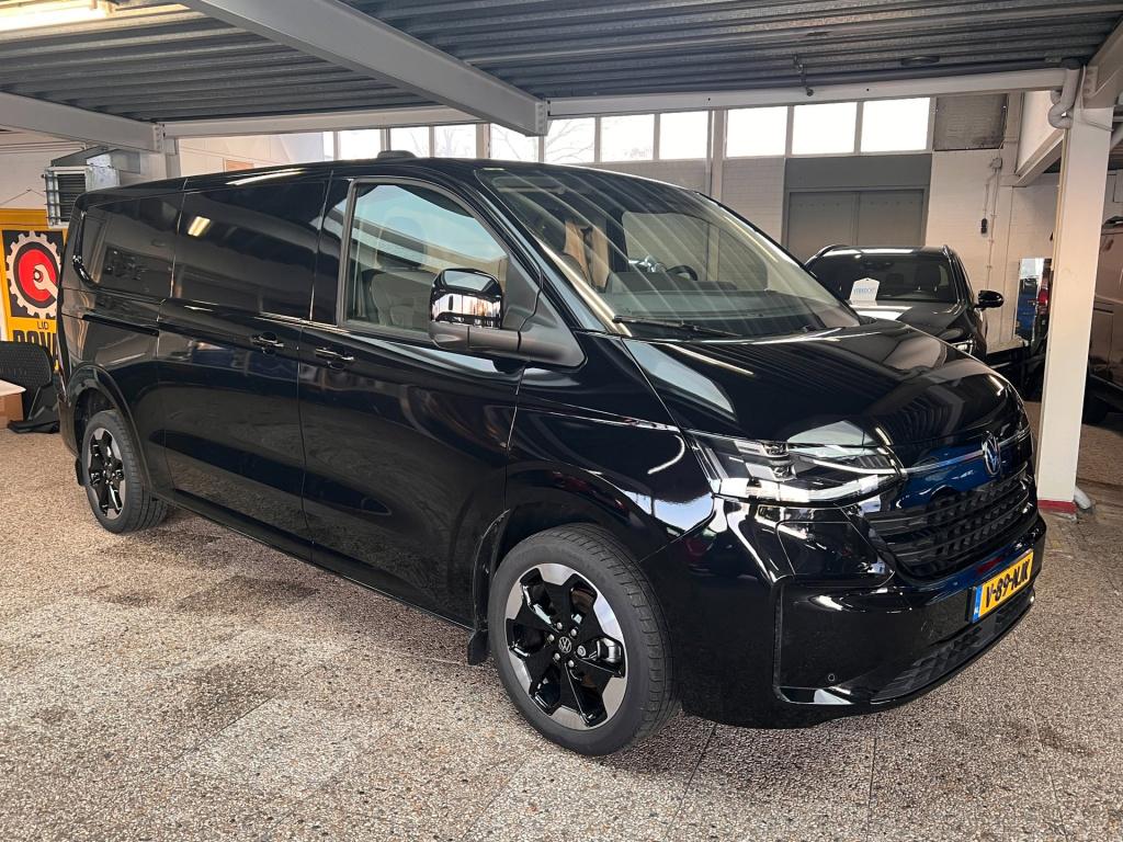 Volkswagen E-transporter 32 l2h1 bulli 64 kwh bulli 285pk, trekhaak enz..