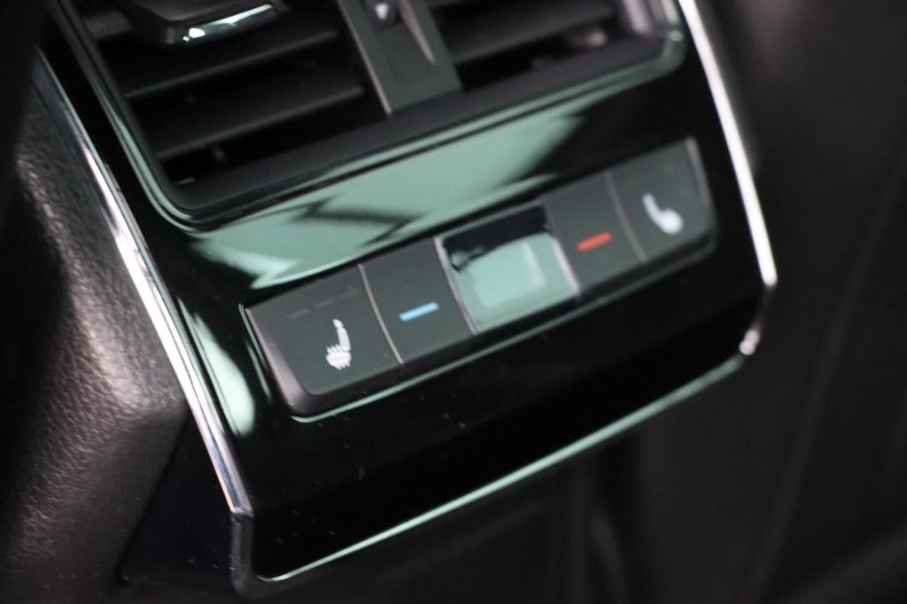 Skoda Superb combi 1.4 tsi iv sportline 218pk dsg6