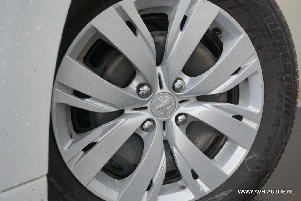 Peugeot 208 1.2 vti urban soul