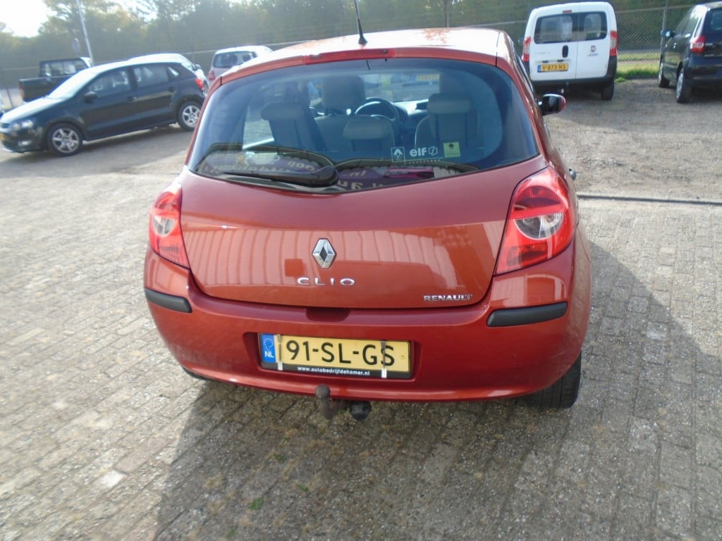 Renault Clio 1.4-16v team spirit