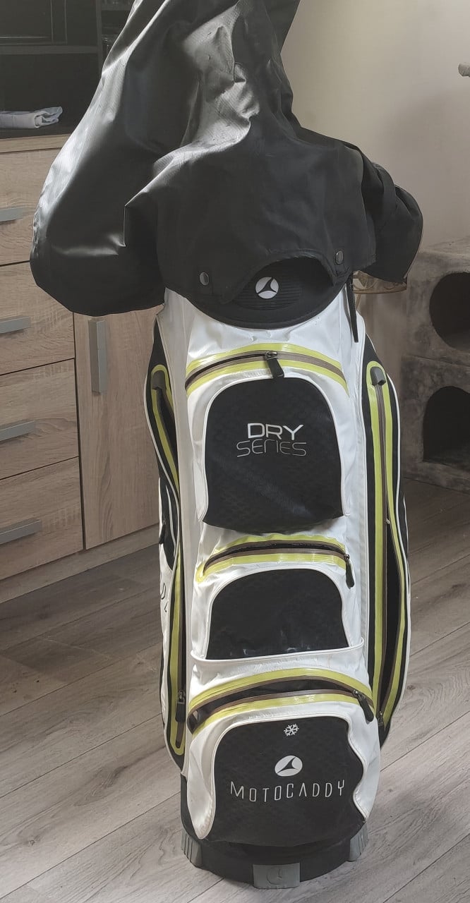 Golftas en etui met golfaccessoires