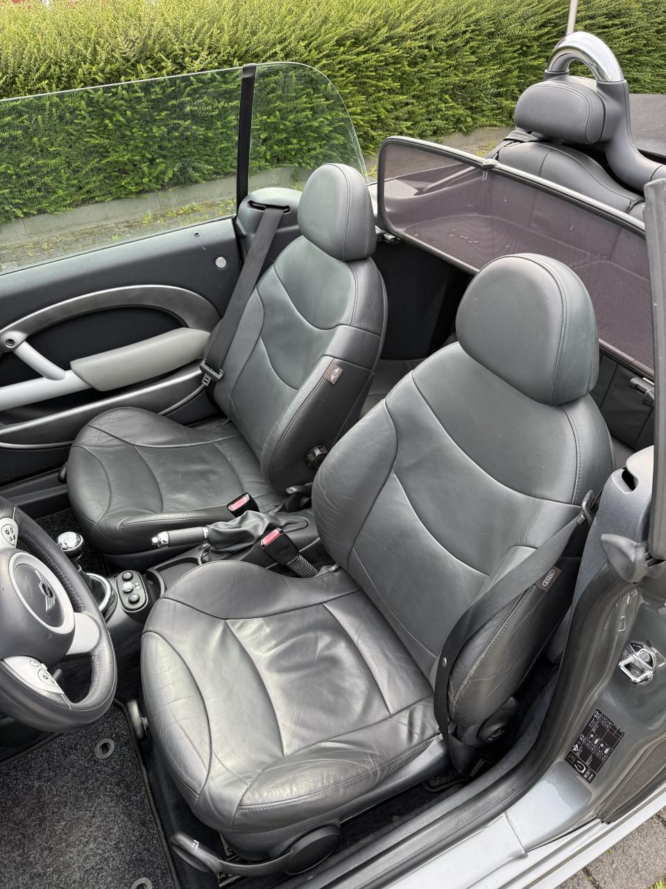 MINI Cooper S Cabrio 1.6 – John Cooper Works – 170 PK – 108.000 km