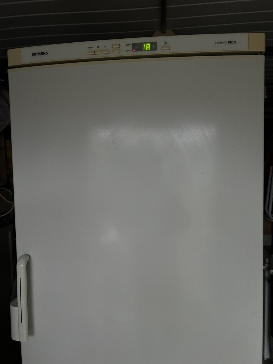 Siemens ruime vrieskast 175x65x65 cm. Inhoud  Vriezer 303 liter