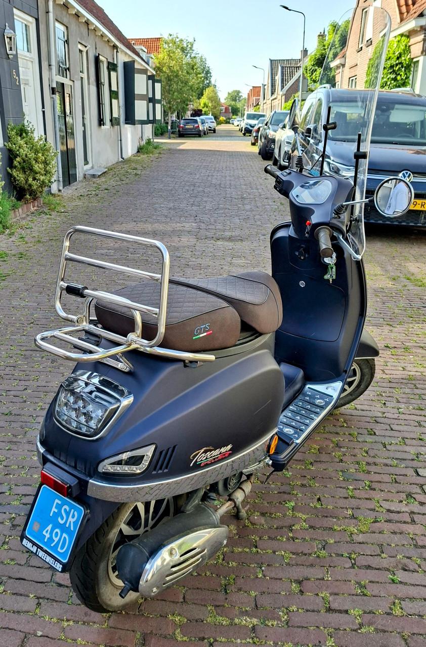 Ideale stadsscooter GTS Toscane Exclusieve (1e eigenaar)