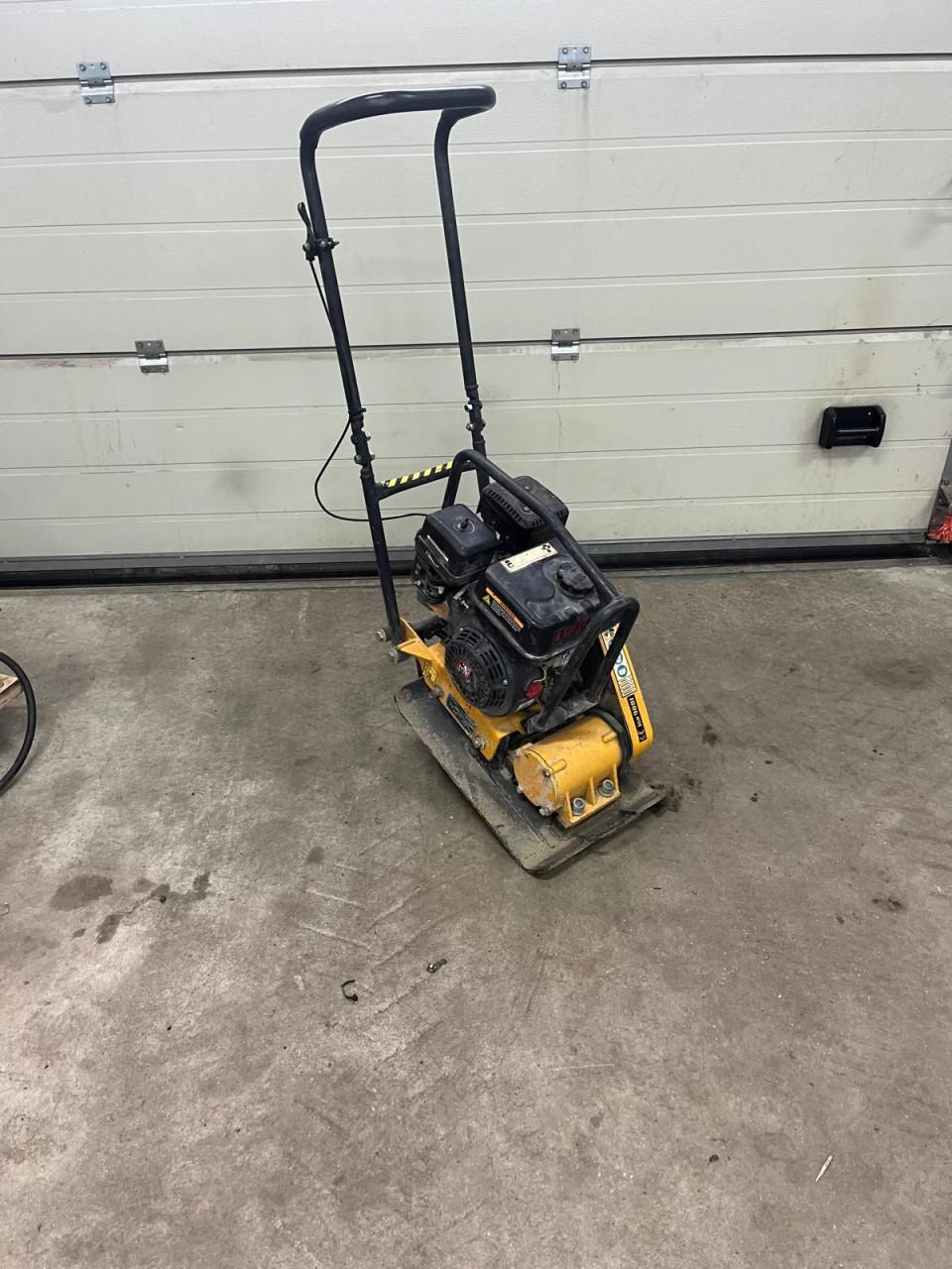 Lumag RP700 trilplaat gebruikt