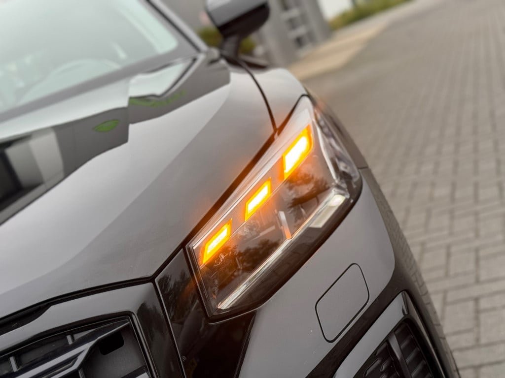 Audi Q2 35 tfsi matrix led * camera * stoelverwarming * acc * keyless