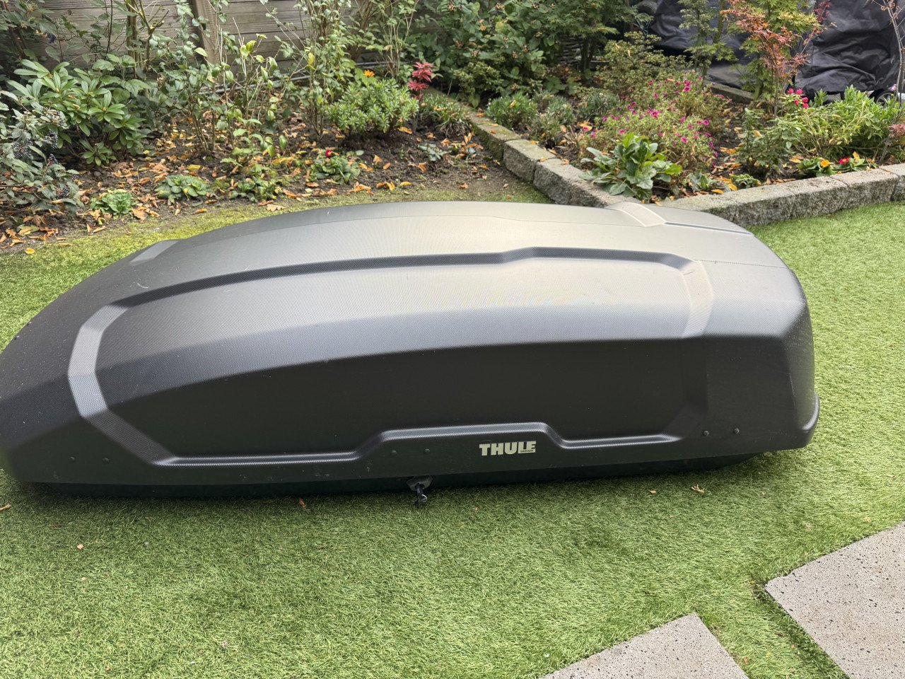 Te koop mooie grote zwarte Thule dakkoffer