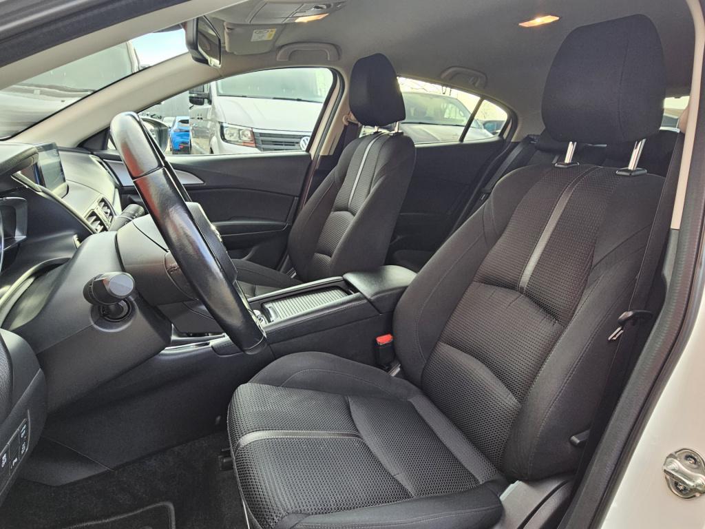 Mazda 3 2.0 skyactiv-g 120 skylease | cruisec. | head-up