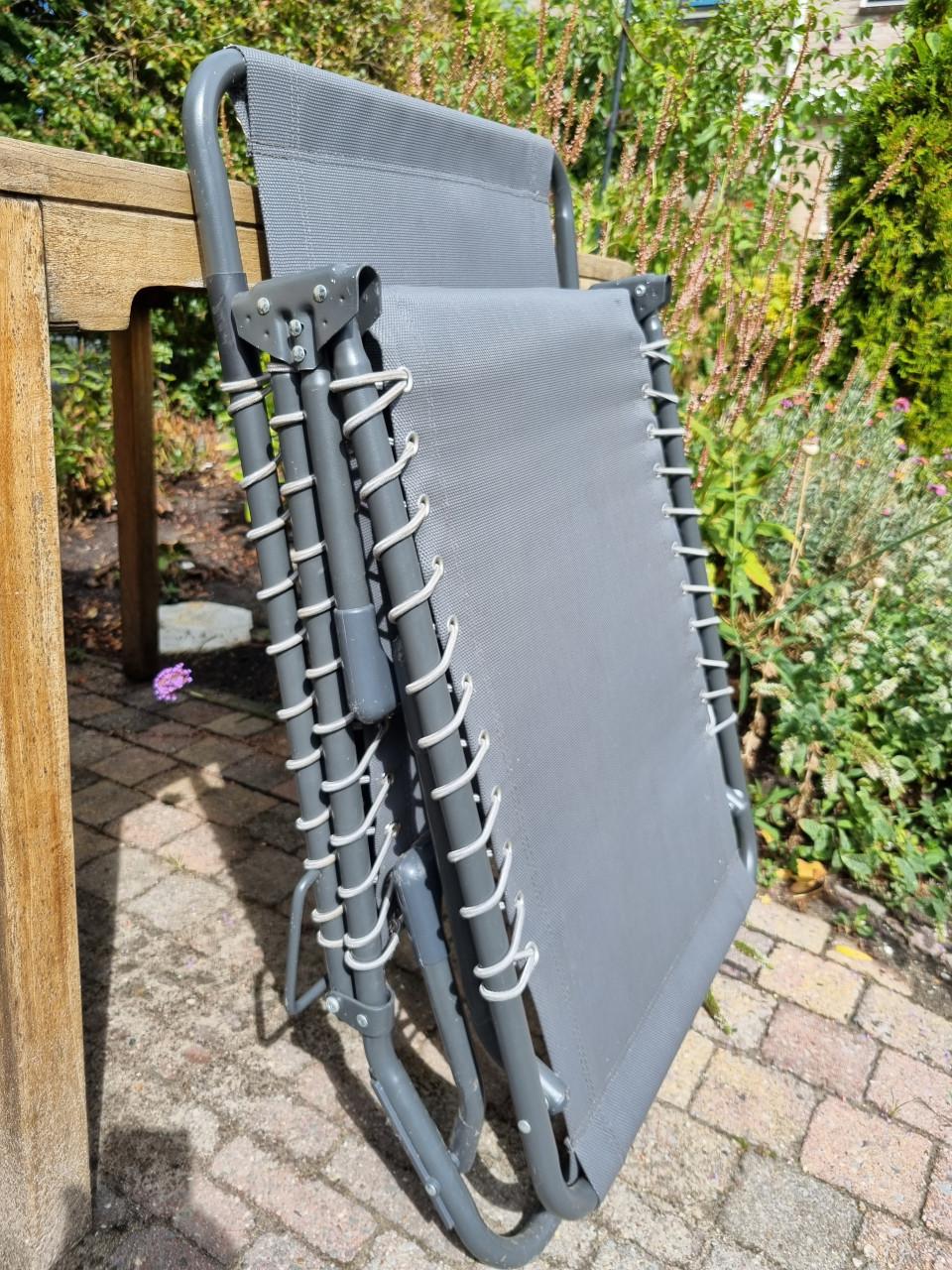 Ligbed / tuinbed zo goed als nieuw