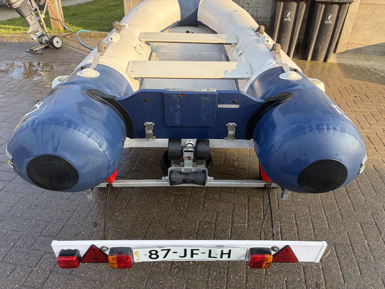 Zodiac rib + yamaha 8pk