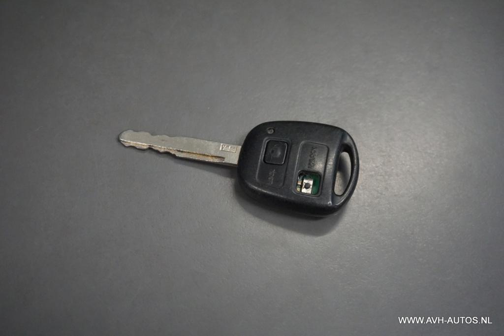 Toyota Yaris 1.0 vvti acces
