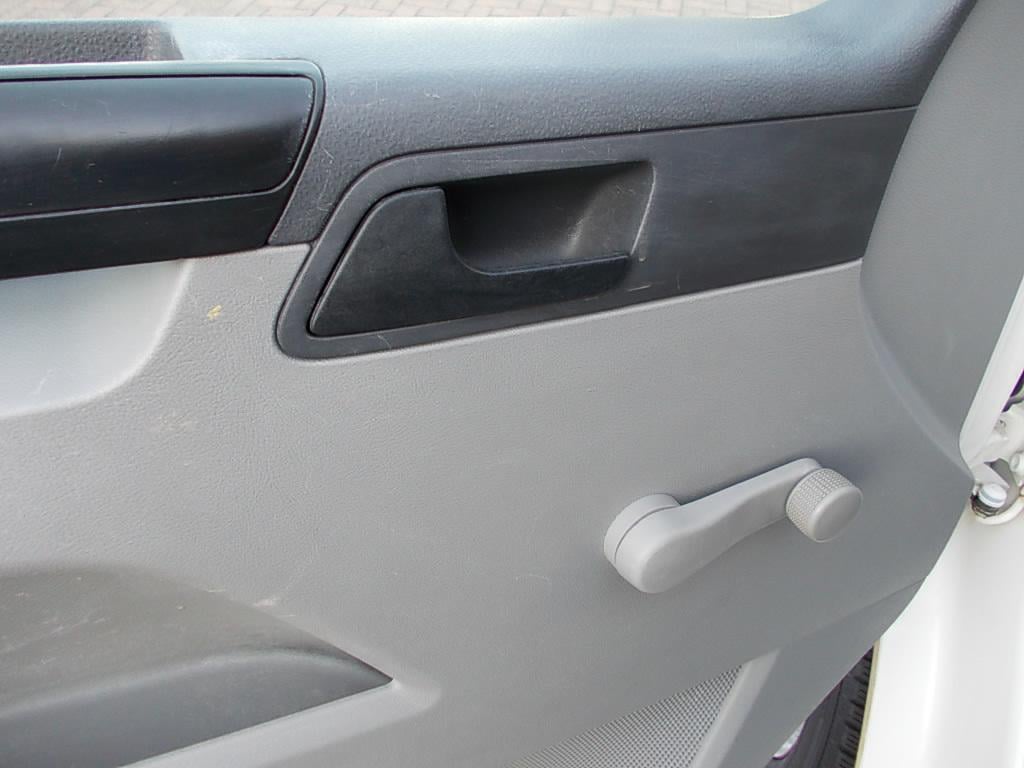 Volkswagen Transporter 2.0 tdi airco, navigatie, dakrail, trekhaak