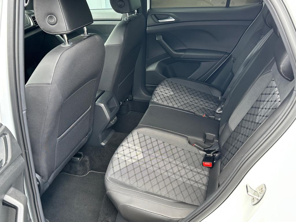 Volkswagen T-cross 1.5 tsi 150pk dsg r-line | camera | trekhaak | navi | ad