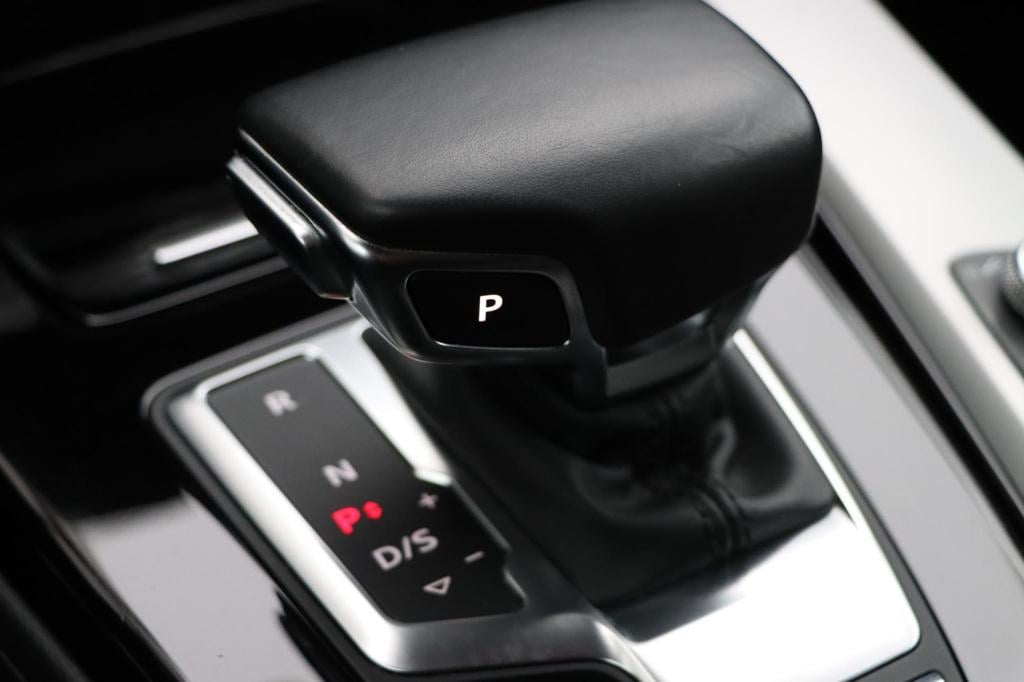 Audi A4 avant 35 tfsi launch edition business 150pk s-tronic