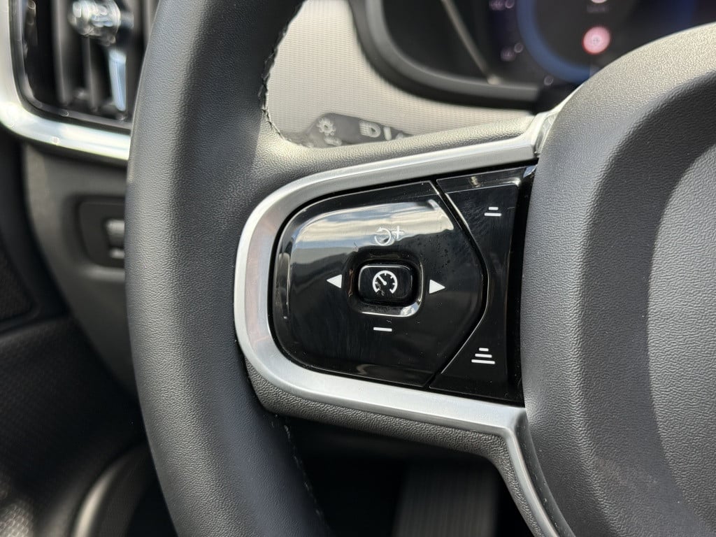 Volvo V90 t6 340pk recharge r-design| panodak| adap.cruise| 360camera| tre