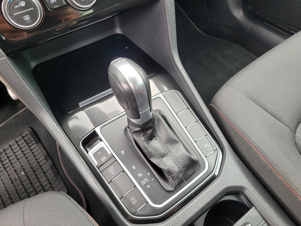 Volkswagen Golf Sportsvan 1.2 tsi highline business bluemotion automaat sou