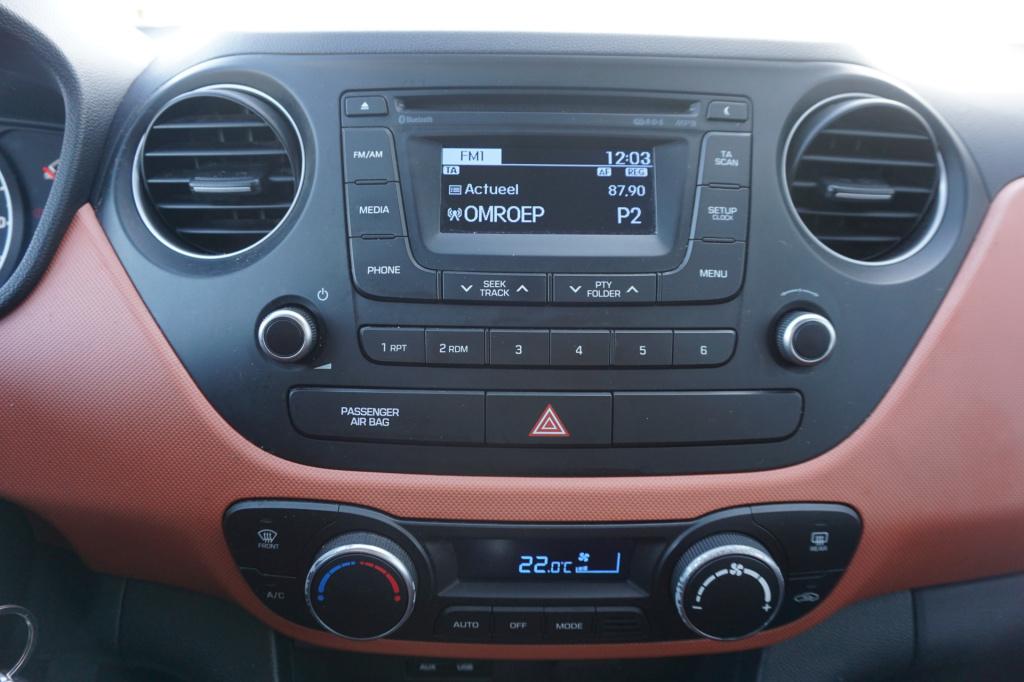 Hyundai I 10 1.0i i-motion comfort plus airco / elektr. ramen / nap