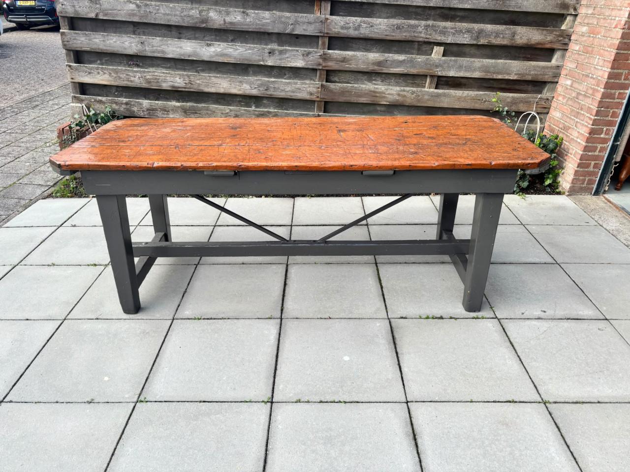 Antieke massieve boerentafel