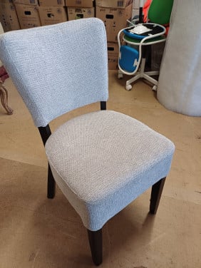 4 eetkamerstoelen in nieuwstaat
