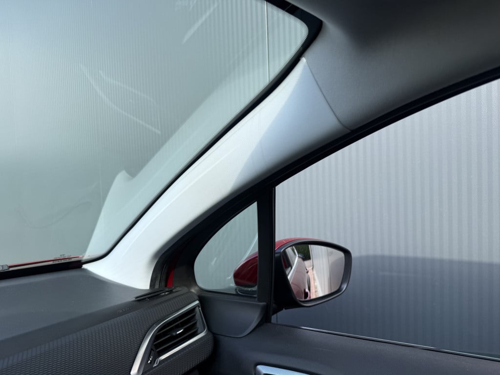 Peugeot 2008 1.2i automaat puretech allure 5-drs