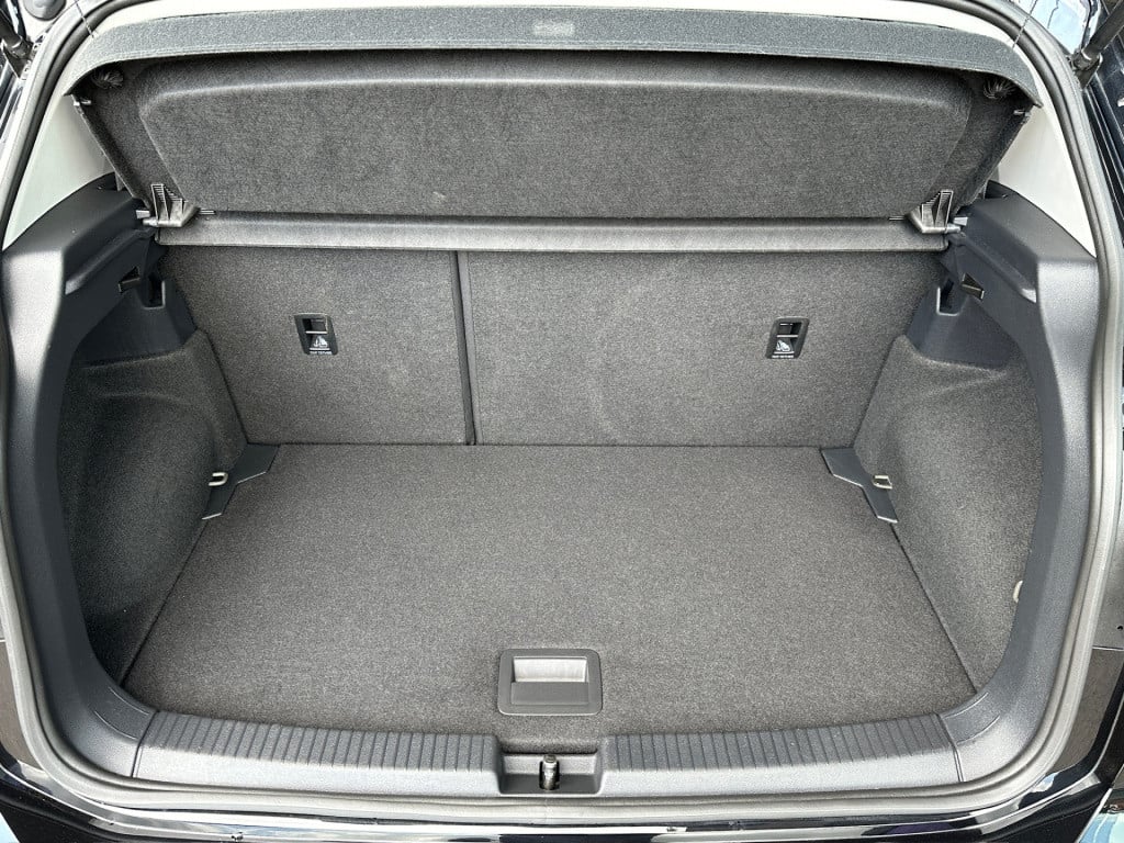 Volkswagen T-cross 1.0 tsi 110pk dsg life | carplay | adapt. cruise | rijkl