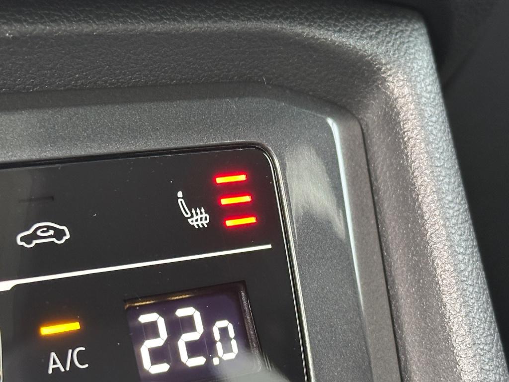 Volkswagen Tiguan 1.5 tsi 150pk dsg r-line | panoramadak | 20 inch | black 